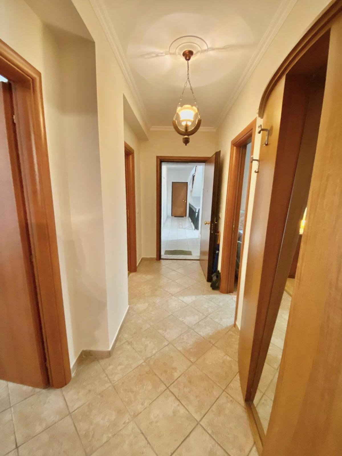 Cozy & Spacious - Centre Wilson Square Apartment