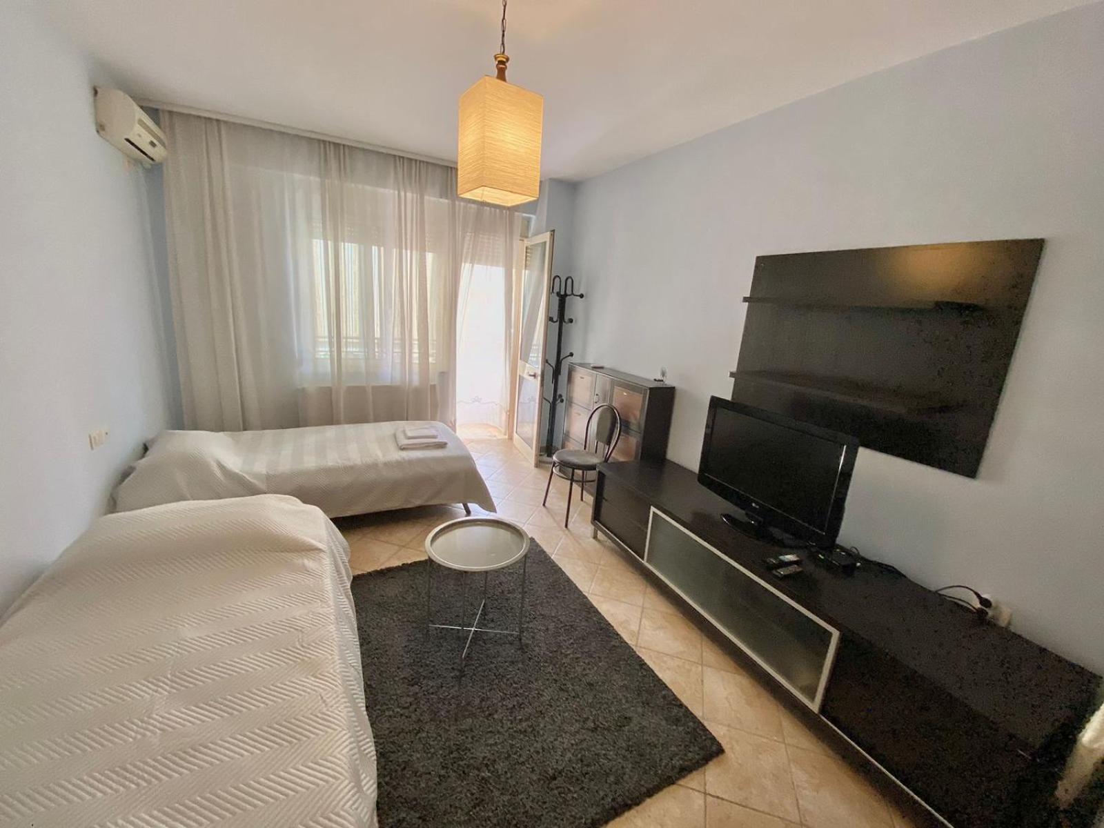 Cozy & Spacious - Centre Wilson Square * Tirana