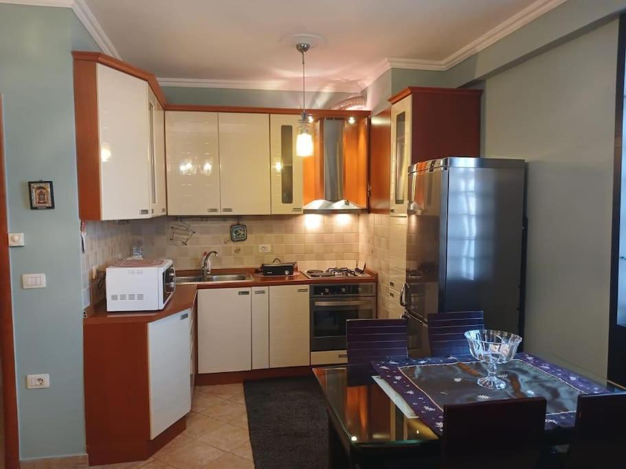 Cozy & Spacious - Centre Wilson Square Apartment Tirana