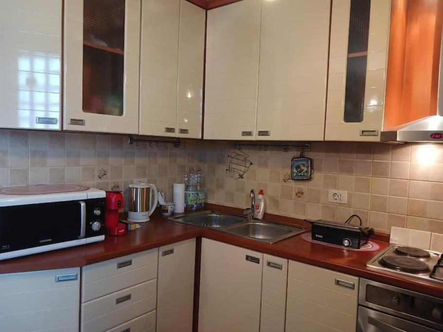Cozy & Spacious - Centre Wilson Square Apartment *